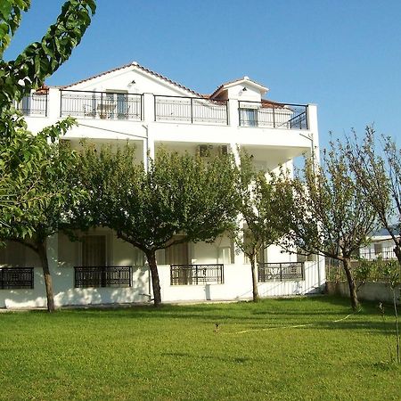 אליקס Yiota Studios מראה חיצוני תמונה